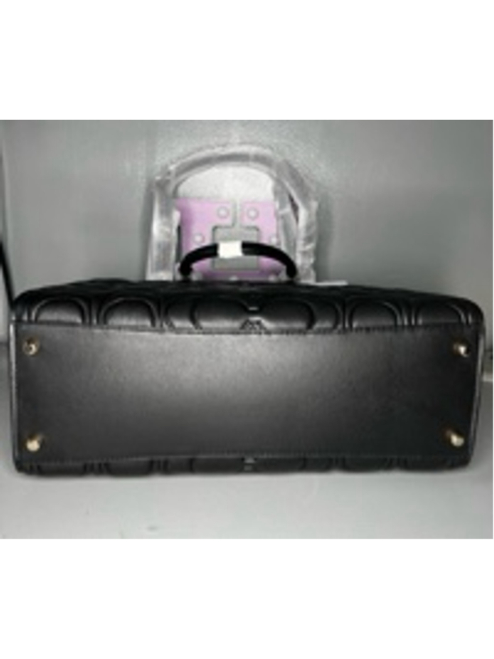 Maggie Tote Bag
In Signature Leather Gold/Black - Picture 5 of 8